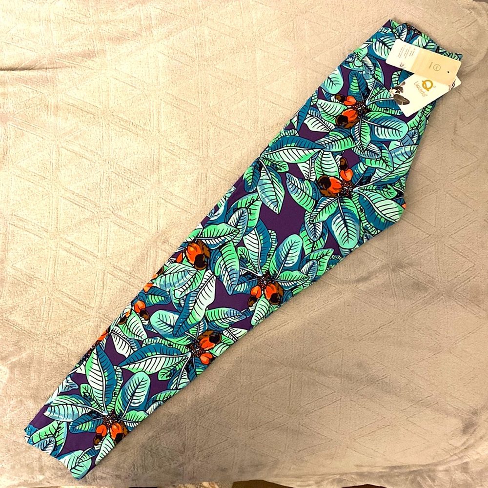 Liquido capri length leggings size Large NWT